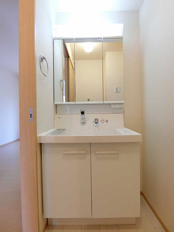 洗面設備　※同物件、別部屋になります。
