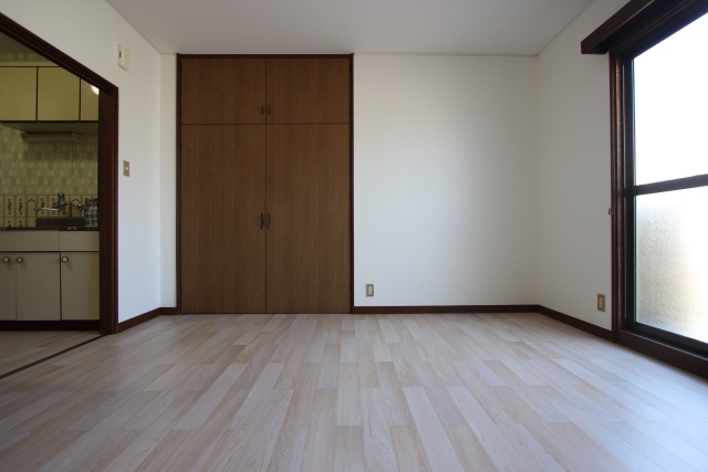 居室・リビング　同物件別号室