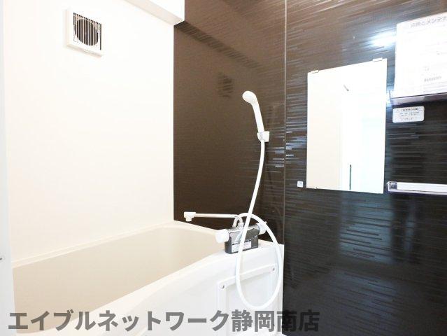 バス・シャワールーム　きれいなお風呂です