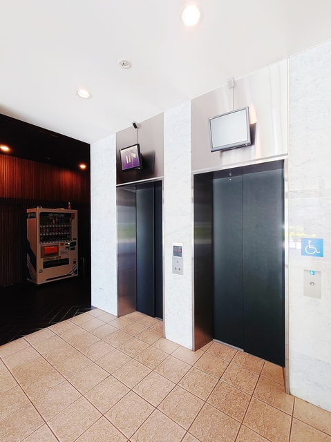 その他共有部分　エレベーター２基・防犯カメラ・宅配ＢＯＸ