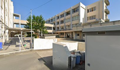 【エアリアル・ガーデンの小学校】