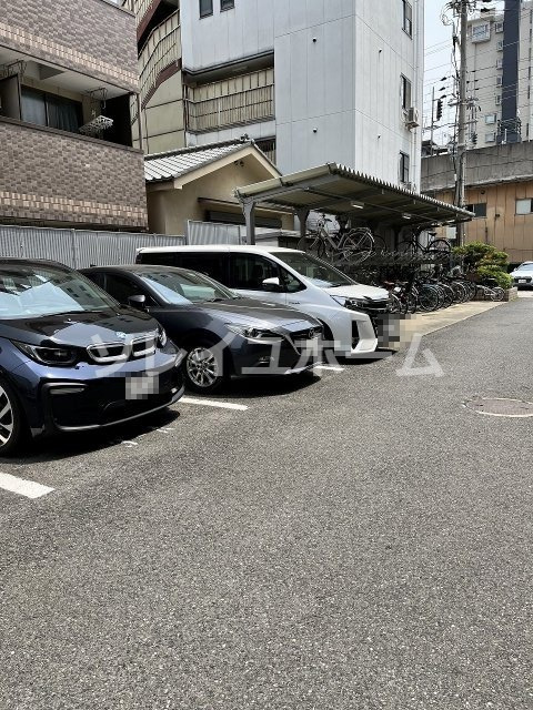 【ベルメゾン堺の駐車場】