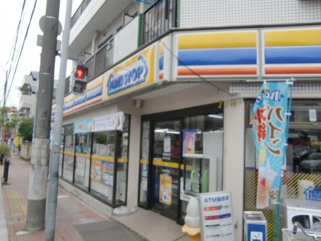 【グラシューズ市川のコンビニ】