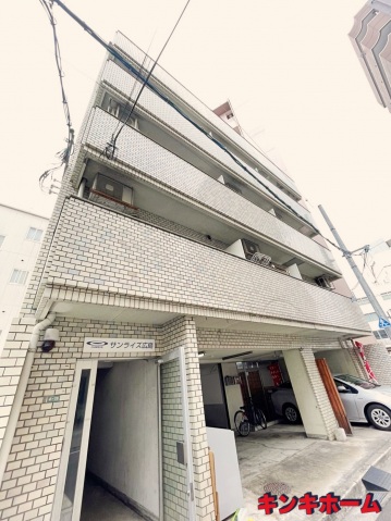 【広島市中区竹屋町のマンションの建物外観】