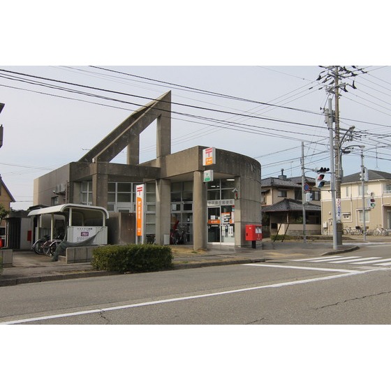 郵便局　金沢泉丘郵便局（郵便局）まで504m