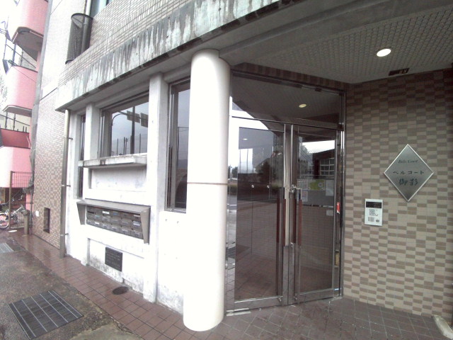 エントランス　マンションエントランス