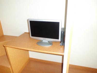 その他　テレビ横にあるのがレオネット。