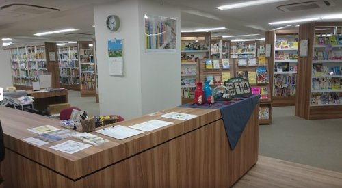 【KDXレジデンス半蔵門の図書館】