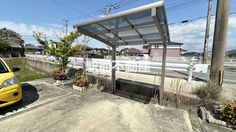 【大牟田市大字吉野のアパートの駐車場】