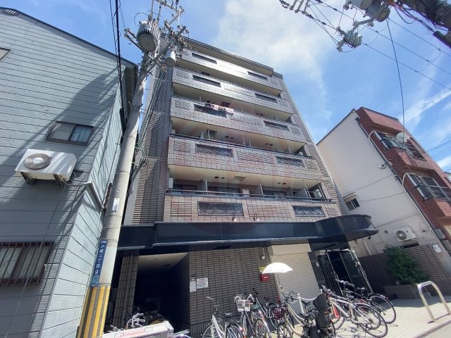 【ＣＴビュー小阪の建物外観】