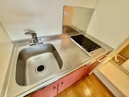 キッチン　設備・仕様は号室により異なる為、現況を優先いたします。