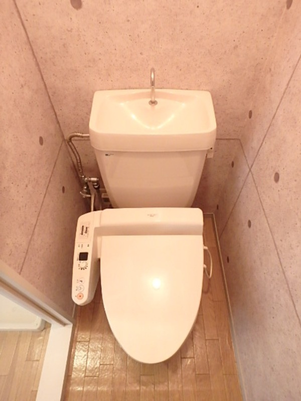 トイレ　図面と現状に相違がある場合には現状を優先