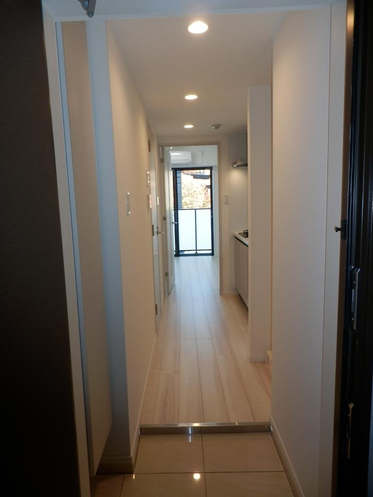 玄関　※同物件のお部屋写真になります。