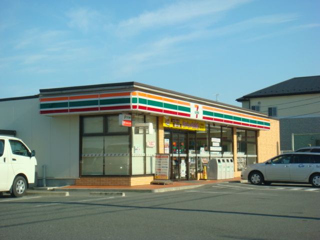 コンビニ　セブンイレブン（コンビニ）まで450m