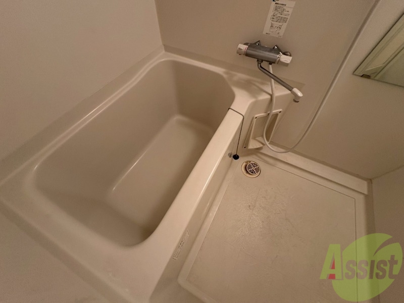 バス・シャワールーム　ユニットバスです。疲れを癒すのに欠かせませんね！