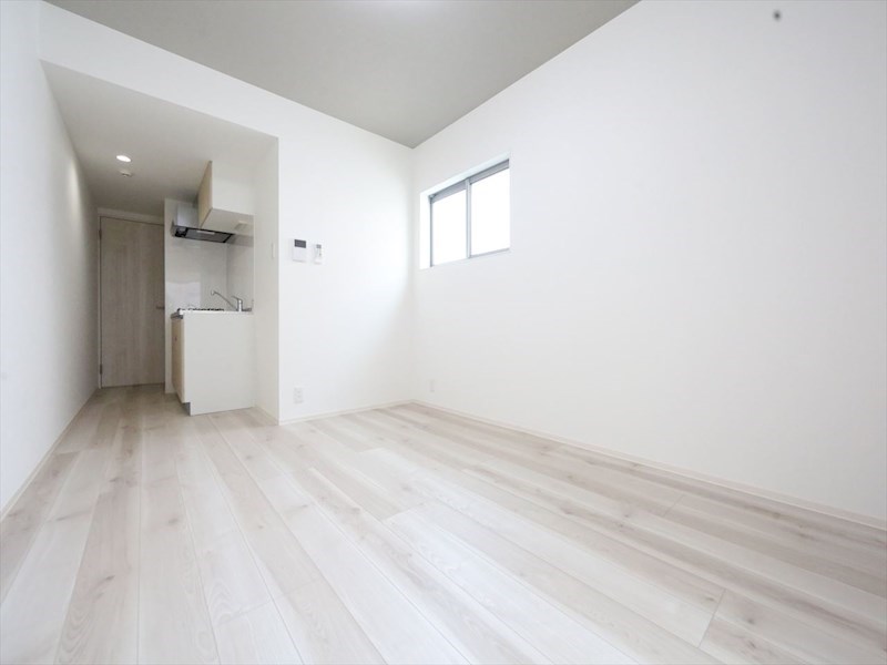 居室・リビング　ＬＤＫ8帖　システムキッチン　エアコン完備　同仕様写真