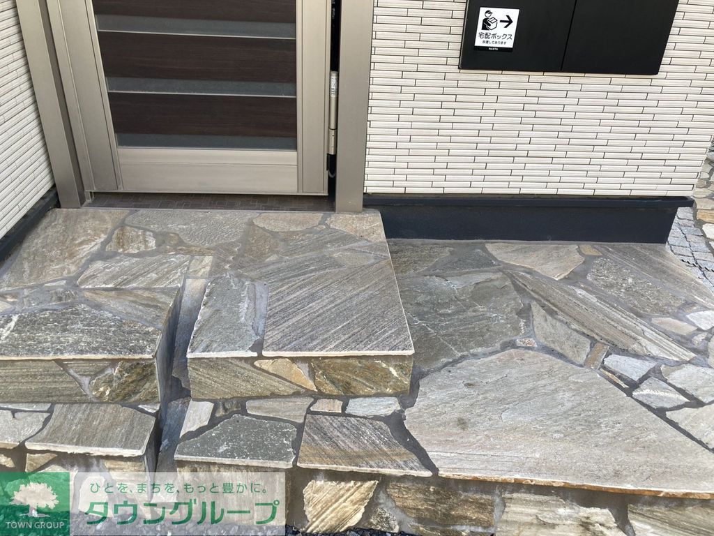 エントランス　庭