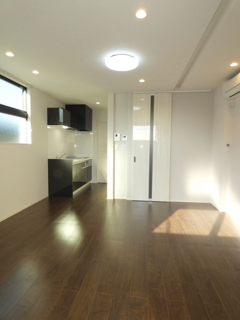 居室・リビング　LDK10.7帖　エアコン付き