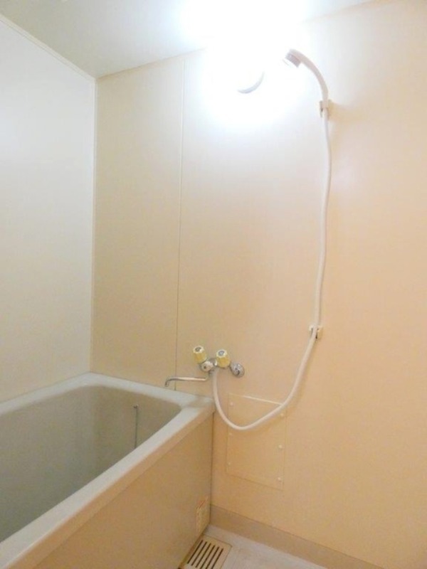 バス・シャワールーム　図面と現状に相違がある場合には現状を優先