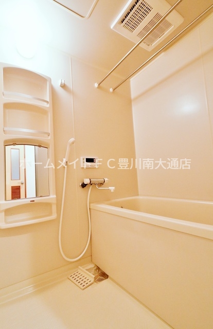 バス・シャワールーム　同型別部屋写真