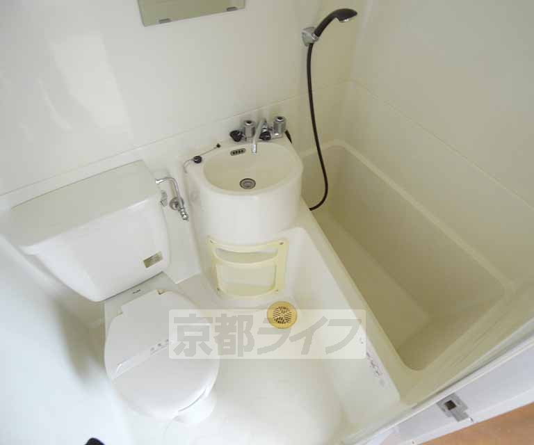 バス・シャワールーム　トイレ掃除も楽々ですね！