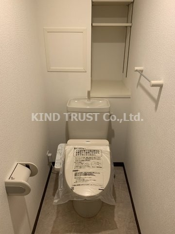 トイレ　ウォシュレット付きです