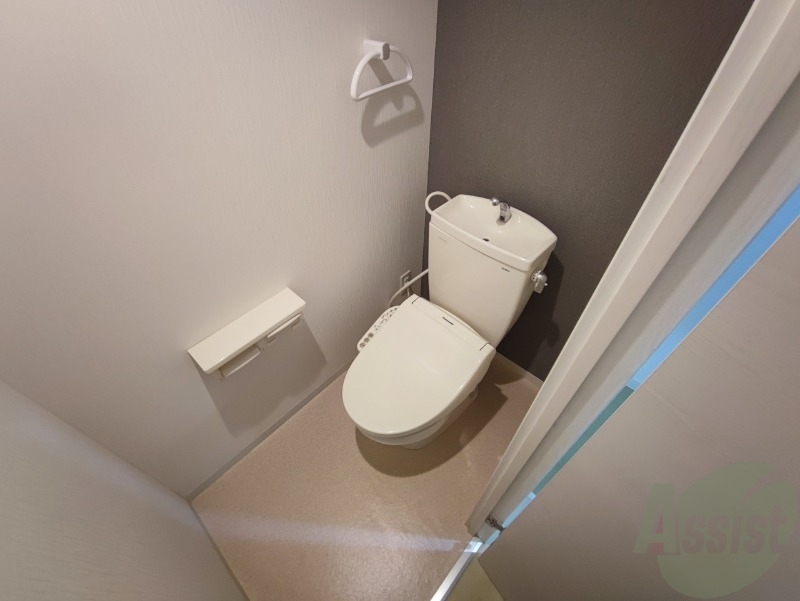 トイレ　こちらはトイレです。清潔感があり、安心して使用できます。