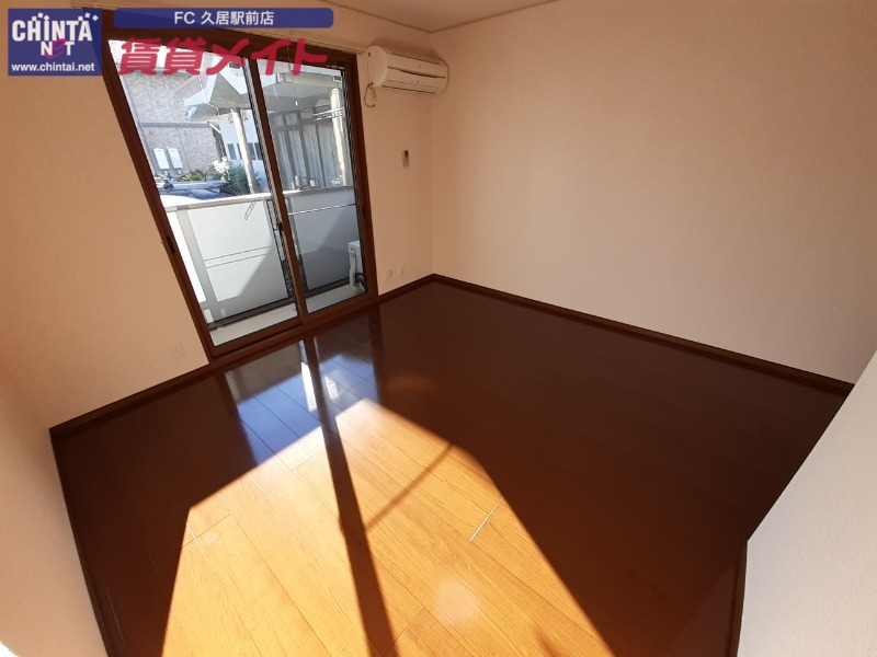 居室・リビング　同型参考写真