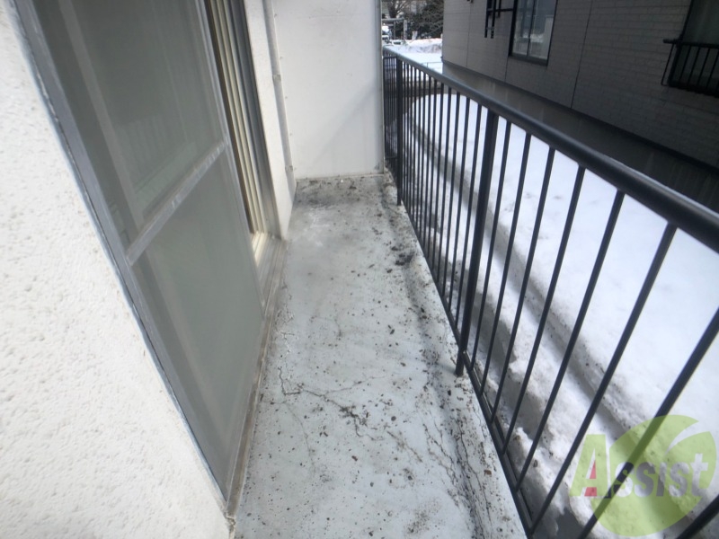 バルコニー　バルコニーです。天気の良い日には外干しができます！