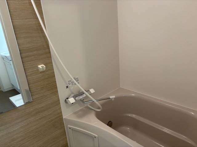 バス・シャワールーム　※同施工会社類似写真です