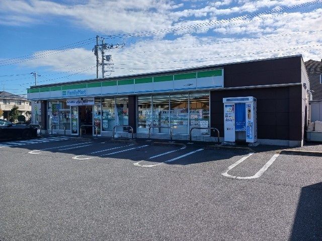 コンビニ　ファミリーマート つくば葛城店（コンビニ）まで750m
