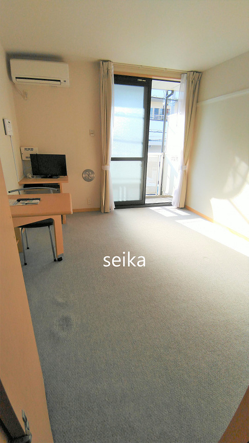 その他部屋・スペース　1階はフローリング、2階以上はカーペットタイプとなります。