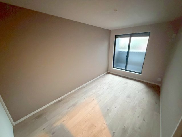 居室・リビング　落ち着いた雰囲気のこのお部屋でゆっくりお休みください。