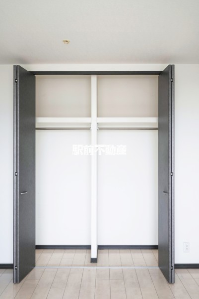 収納　洋室クローゼット