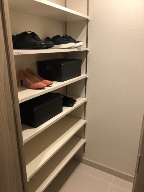 玄関　モデルルーム