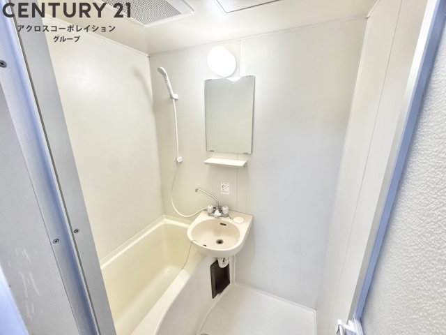 バス・シャワールーム　バストイレ別でおすすめです