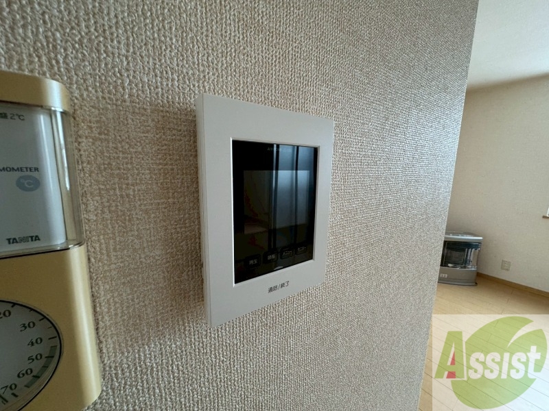 セキュリティ　ＴＶモニター付インターホンです。来客者の顔が見えるので安心！