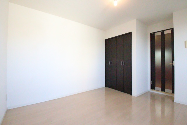 居室・リビング　別部屋の写真です。※現状優先