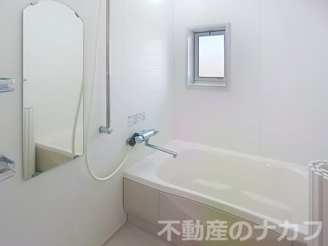 バス・シャワールーム　※同タイプの部屋写真です