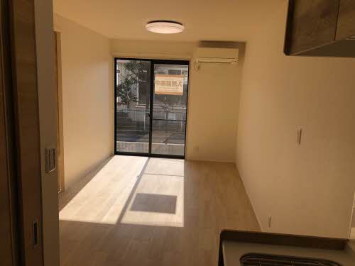 居室・リビング　102号室室内写真