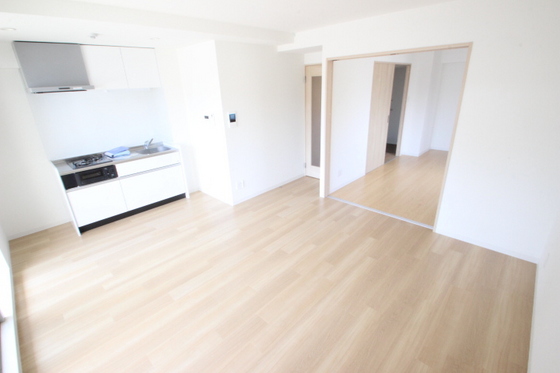 居室・リビング　※別部屋の写真です