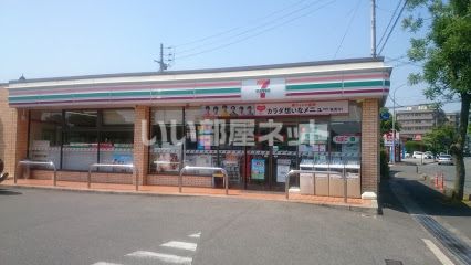 コンビニ　セブンイレブン山口東山店（コンビニ）まで614m