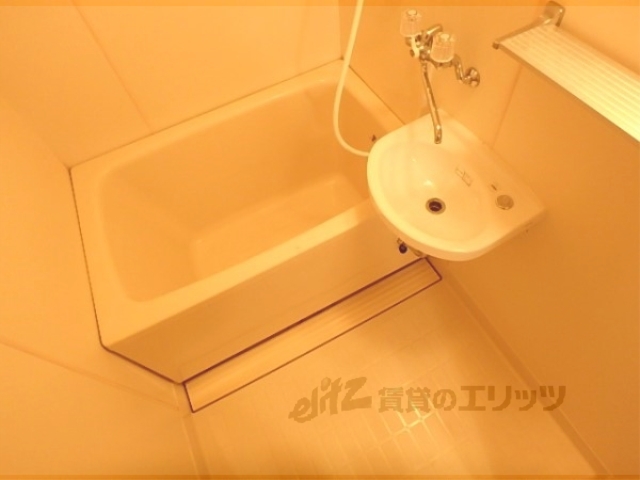 バス・シャワールーム　バス