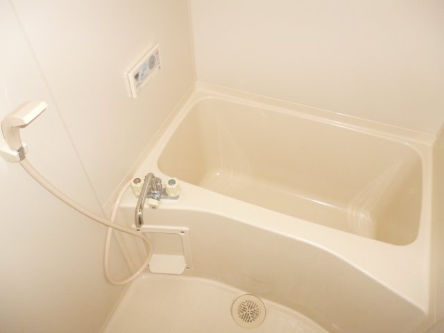 バス・シャワールーム　ゆったり過ごせるお風呂です