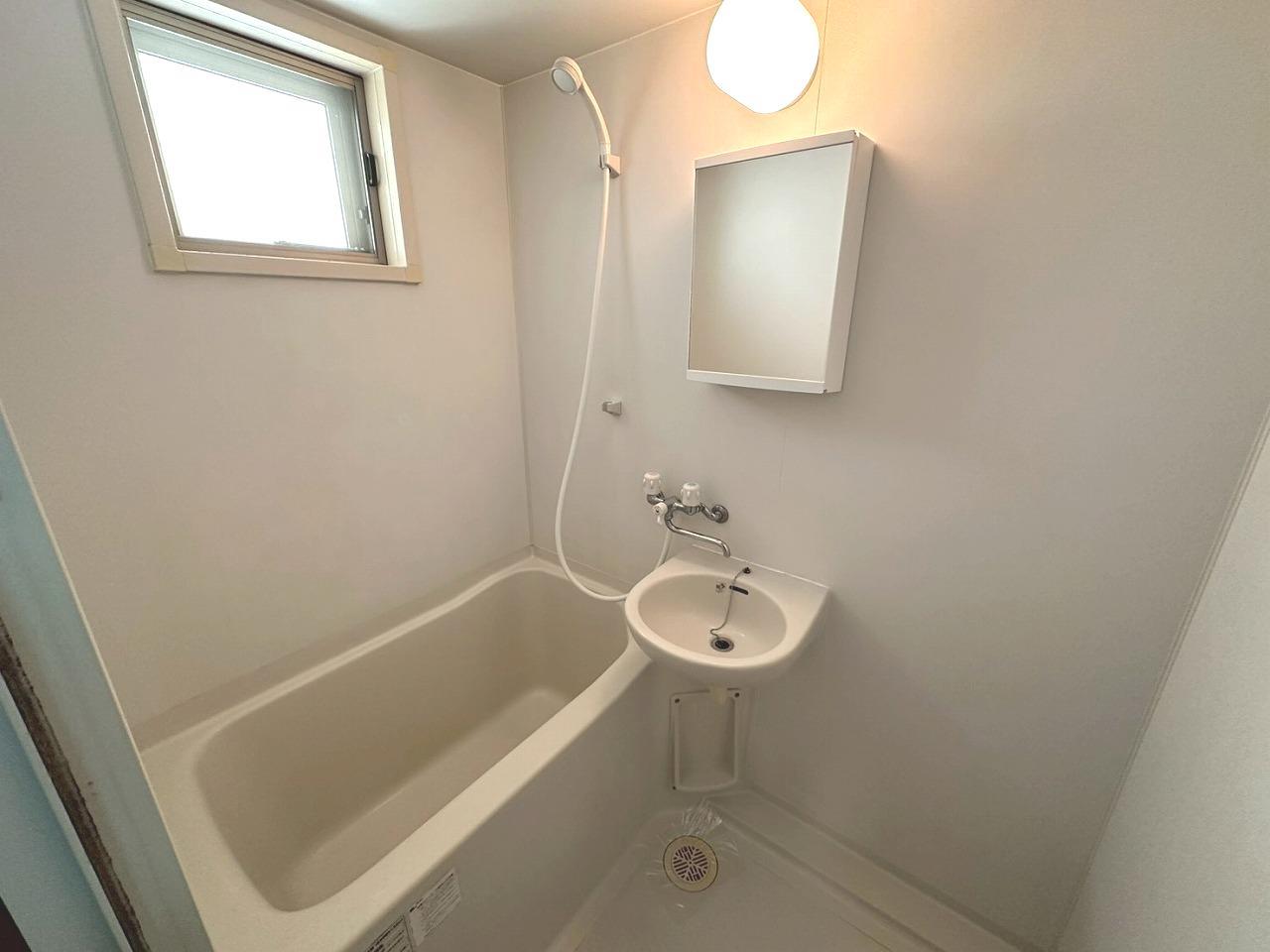 バス・シャワールーム　バスルーム