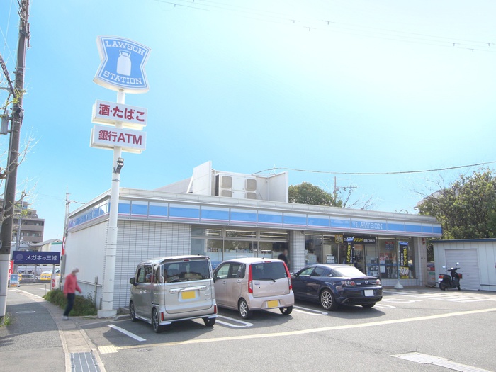 コンビニ　ローソン豊中熊野町四丁目店（コンビニ）まで458m