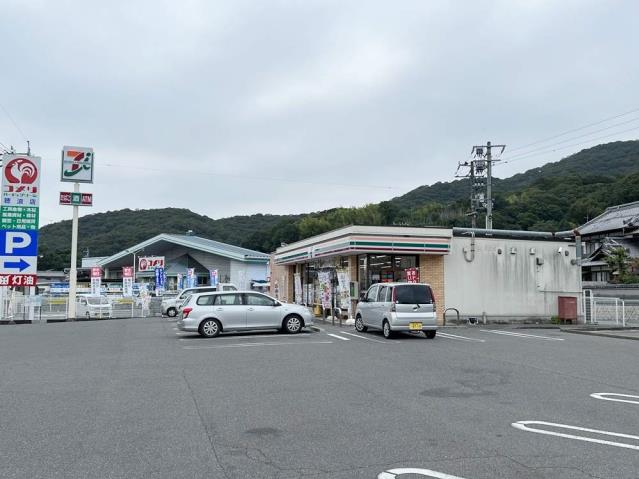 コンビニ　セブンイレブン（コンビニ）まで1674m