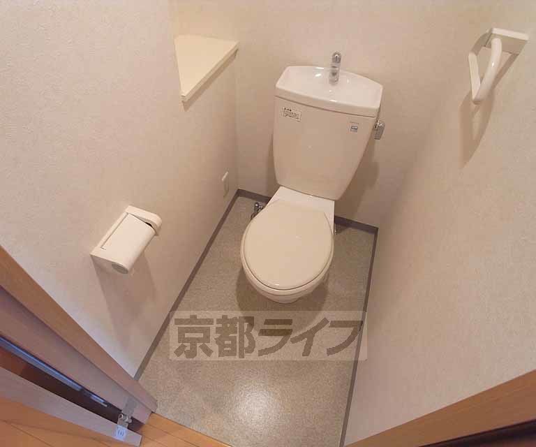 京阪鴨東線 出町柳駅 徒歩17分 6階建 築24年のトイレ写真