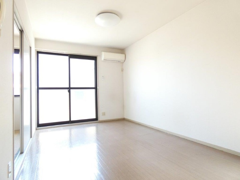 居室・リビング　図面と現状に相違がある場合には現状を優先