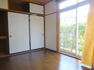 居室・リビング　写真はC-2号室(参考)